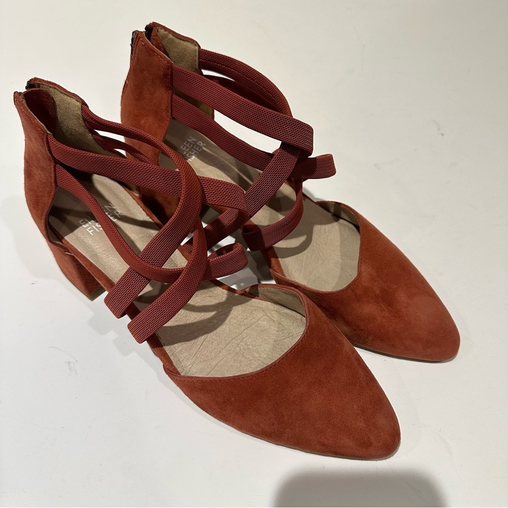 Eileen Fisher Women's Juku Pump in Cayenne - Picture 2 of 6